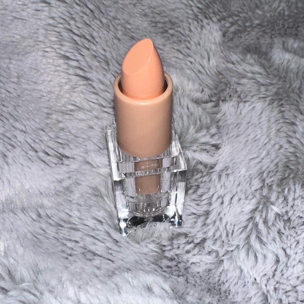 KKW Nude Lipstick 1 New